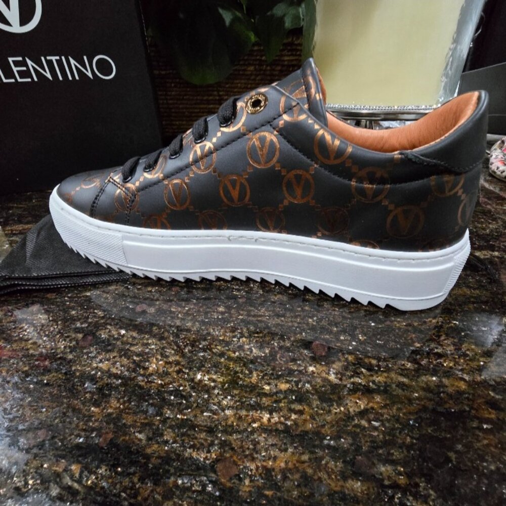 NWT/NIB Woman's Authentic Valentino Beatrice Black Leather Mono Embossed Shoes - Picture 8 of 14